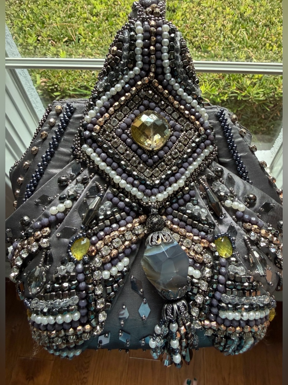Mary Frances Beaded Gray Evening Wristlet Handbag, Magnetic Closure - Picture 3 of 14